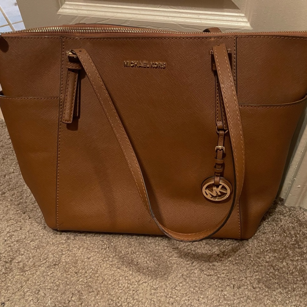 Large Michael Kors Jet set tote